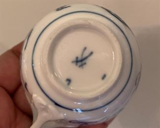 Alternate view - Meissen Blue Onion Demitasse cup - $10 - 2"