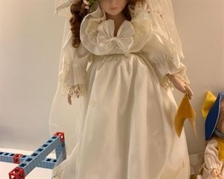 19" Doll - $5