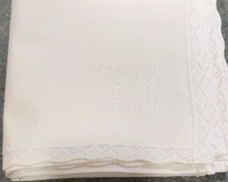 Lot of white embroidered napkins - count to come - $25