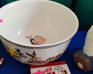 Looney Tunes serving Bowl