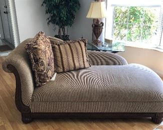 Comfy chaise 