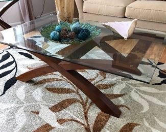 Great coffee and end tables 