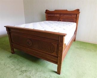 Antique full size bed! Its a beauty
