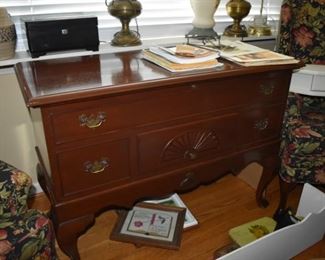 Gorgeous 1941 Lane Colonial Low-Boy Cedar Chest in Absolutely Beautiful Condition it comes complete with a letter from the Lane Company certifying the age of this Chest