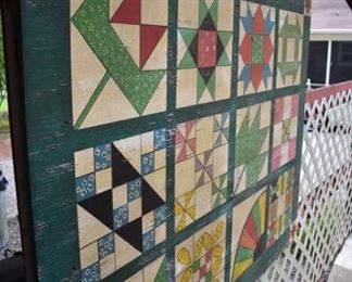 Wooden Hanging Board with Quilt Patchwork Designs