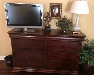 Great High Chest, Flat Screen TV, Designer Lamp