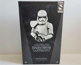 1205	: 

Star Wars First Order Stormtrooper Squad Leader 1/6th Scale Collectible Figure
Model MMS316. New In Box, Factory Sealed.