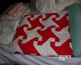 VINTAGE RED AND WHITE QUILT