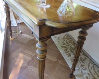  Henredon Console Table
Henredon
