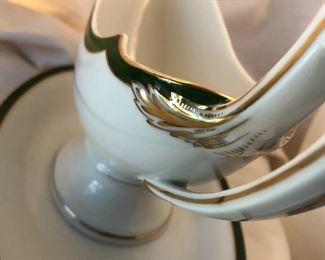 ??? Old Large Gravy Boat