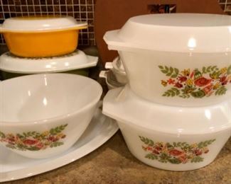 Pyrex ,Fireking, Arcopal 