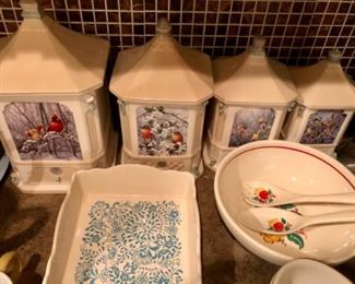 Danbury Mint Songbirds Canister set