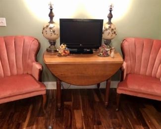 Pair of velvet Queen Anne chairs, oak drop leaf antique table, pair of antique gold rose lamps