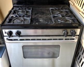Gas stove