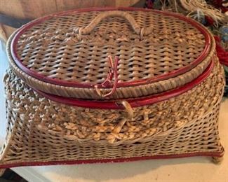 162 Vintage Sewing Basket