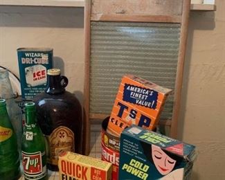 129 Vintage Laundry Collectibles