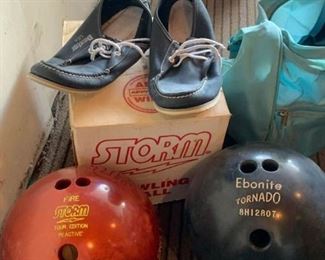 152 Bowling BallsFirestorm  Ebonite Tornado