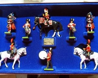 W Britain "The Royal Scots Dragoon Guards" Number 5290 , 8 Piece Limited Edition Boxed Set Collector's Models