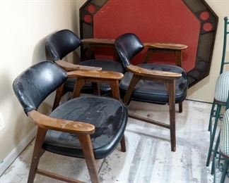 Felt Lined Gaming Tabletop Cover 48.5" x 48.5" And Retro Wood Framed Vinyl Upholstered Chairs Qty 3