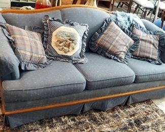 Broyhill 3-Cushion Sofa With Wood Trim 32" x 86" x 36", Includes Throw Pillows