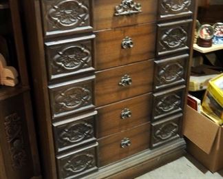 Mid Century 5-Drawer Chest Of Drawers 45.5" x 36" x 18"