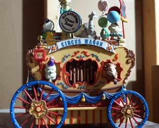 Enesco Circus Wagon Battery Operated And Animated Music Box