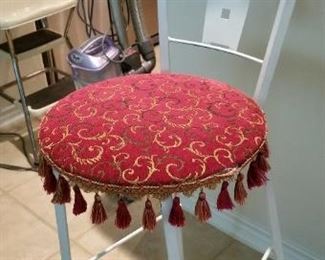 Metal bar stool, 2 available