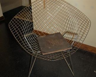 Diamond wire chair by Knoll