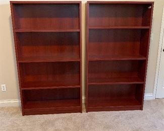 5-1/2’ tall bookshelf bookshelves in excellent condition. 4 available 