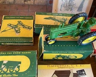 None Deere dis cast collectibles 