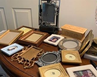 Small Picture Frames, Wood Box