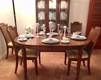 Broyhill Dining Set