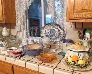 Lots of Vintage Kitchen Items