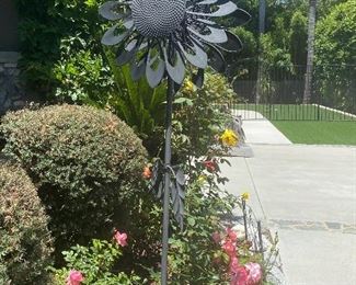 Large garden sunflower whirligig / wind spinner