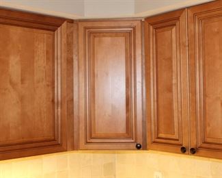 Wood cabinets solid wood dovetail drawers. If you are interested in the kitchen cabinets I have measurements and layout of the entire kitchen I can email or text you photos