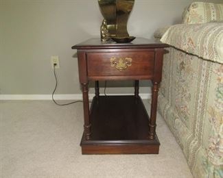 2 Matching Pennsylvania House end tables
