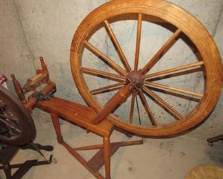 Spinning wheel- 28" wheel