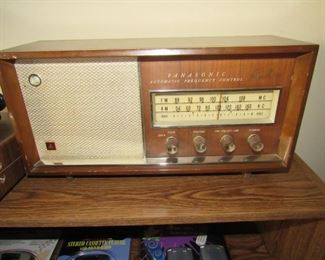 Tube radio- works!