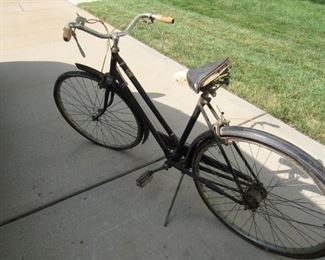 Neat vintage bike- Needs plenty of TLC