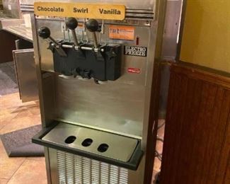 Soft Serve Ice Cream Machine
Electro Freeze model SL500-232