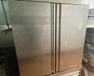 2 door stainless steel upright freezer
Avantco  model 178CFD2FF
