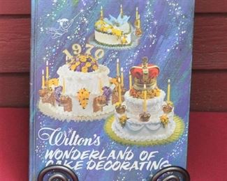 Fabulous cake decorating book. Retro pictures are great! $12.00