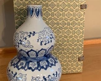 Chinese Porcelain Vase