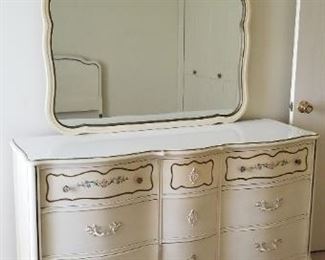 Bassett Dresser w/Mirror & 2 Twin Beds