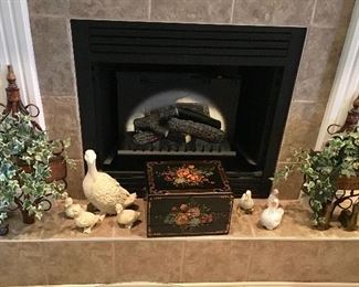 More Fine Decor, including Trinket box and Duck Family grouping.