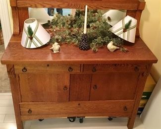 Excellent ANTIQUE Oak Side Board Buffet