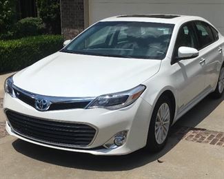 2015 TOYOTA AVALON HYBRID, 46,XXX MILES. RUNS GREAT, NEW BATTERY. PLEASE SCROLL TO BOTTOM FOR REMAINING PHOTOS. AVAILABLE NOW PRE SALE .