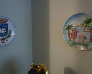 Souvenir items throughout.