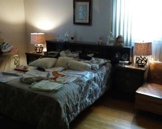 Set of Vintage American MBR Furniture Set askg 600.