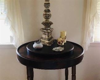 Side table, lamp